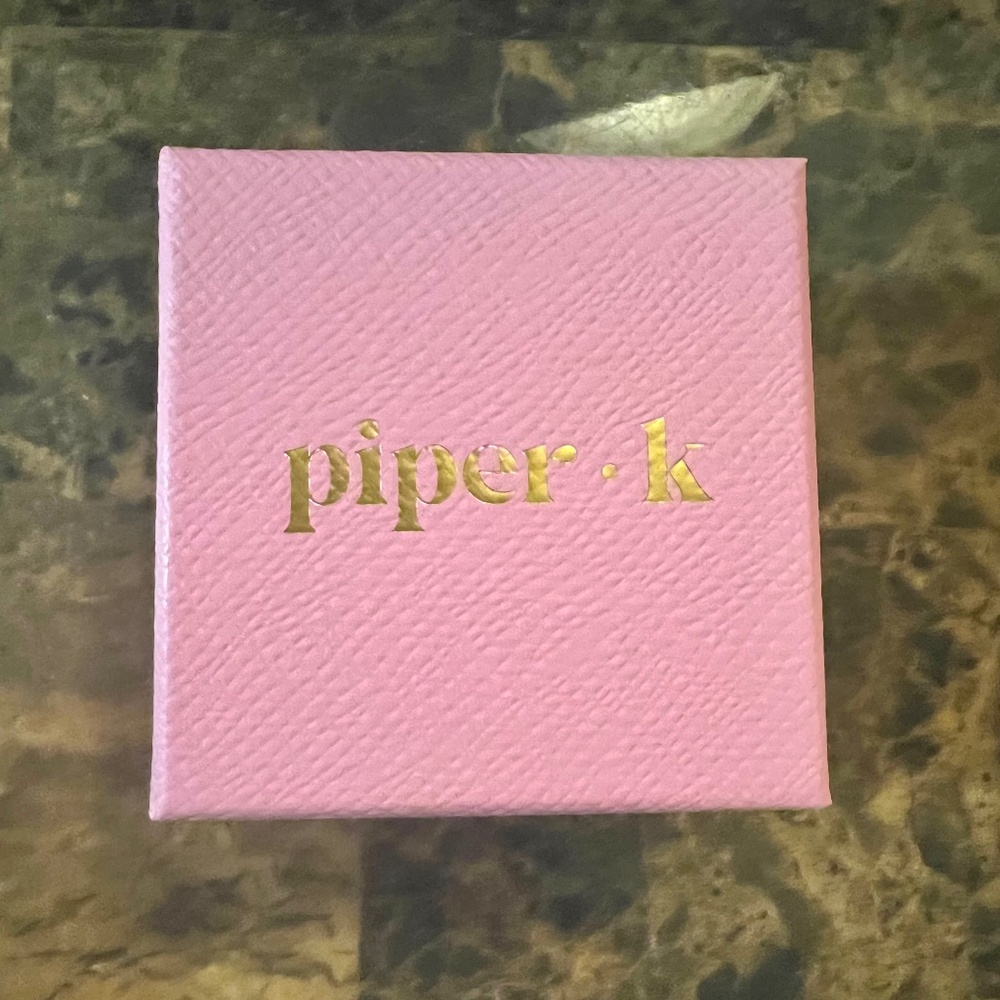 NIB Piper 14KT Gold Plated Floral Earrings - Picture 5 of 5